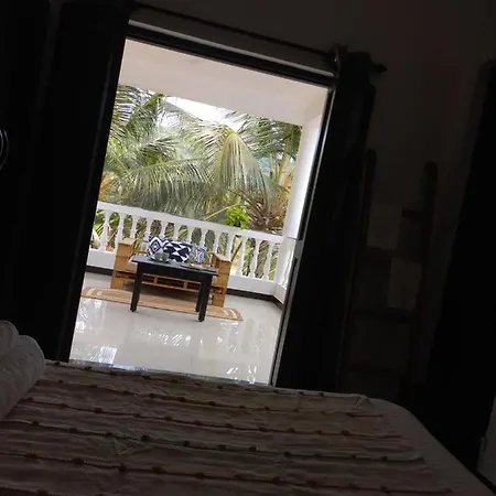 Sols Backyard Apartment Arambol Exterior photo