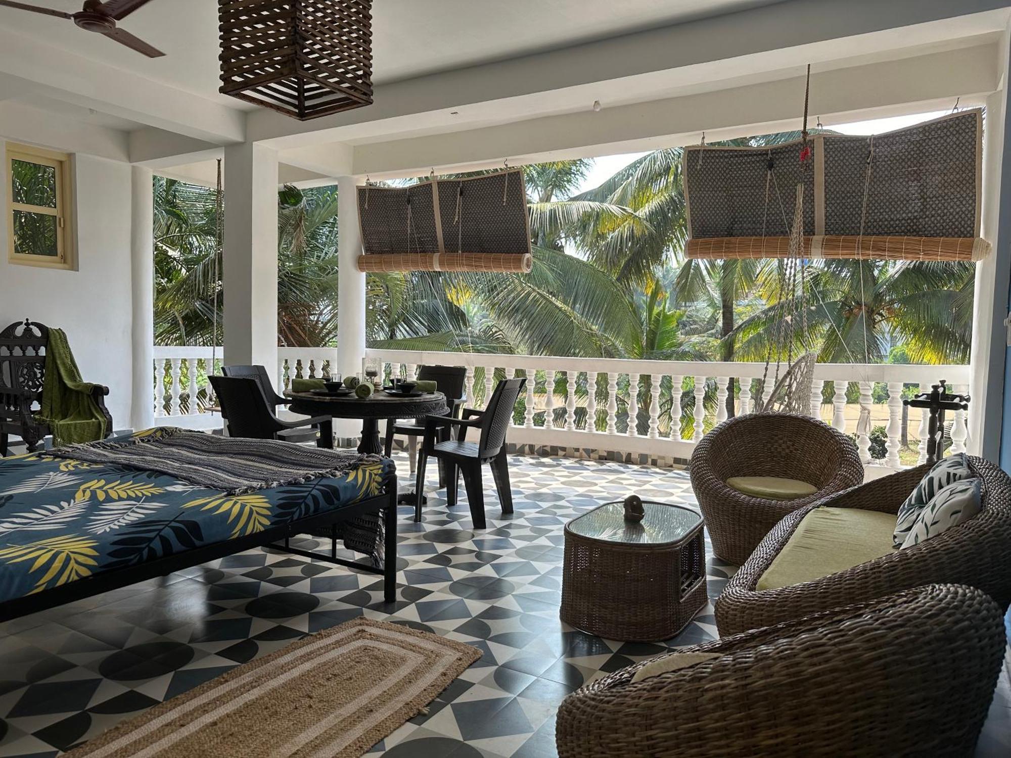 Sols Backyard Homestay Arambol