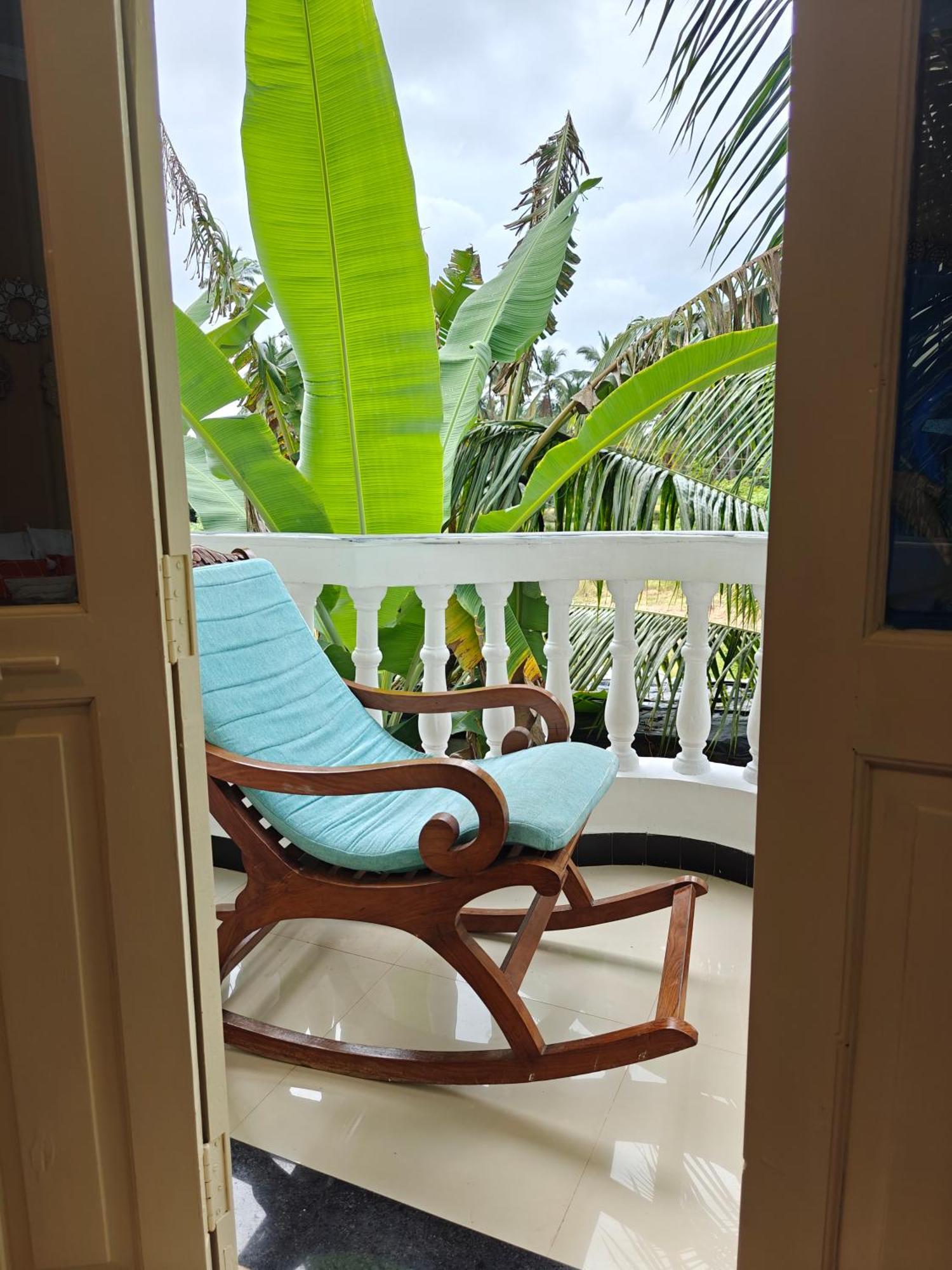 Homestay Sols Backyard Arambol