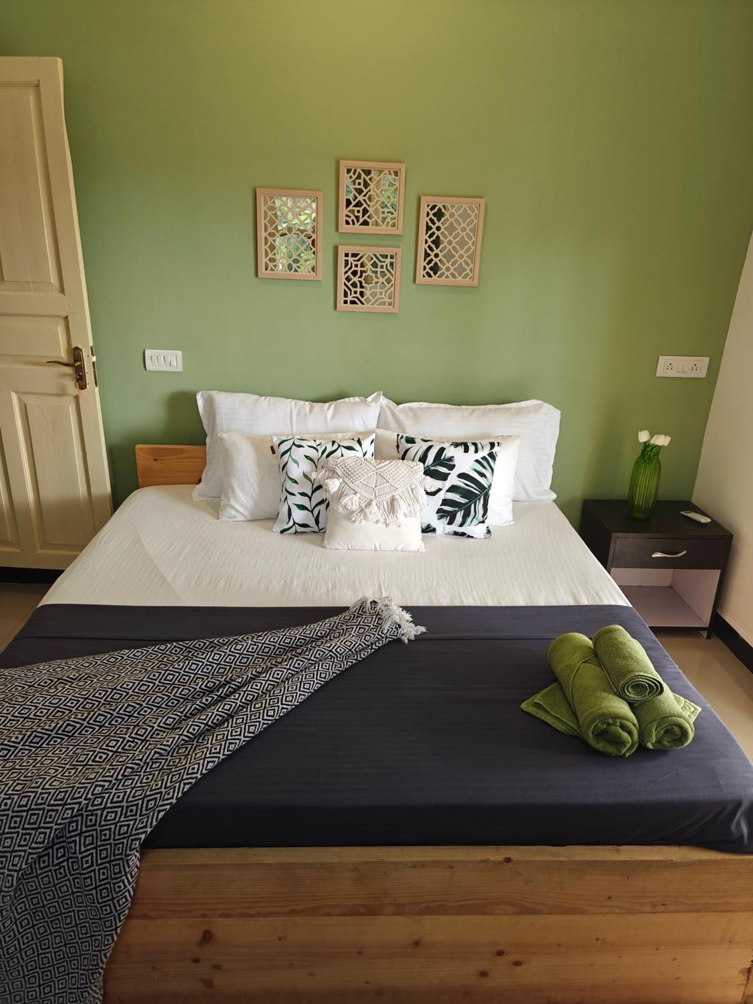 Homestay Sols Backyard Arambol